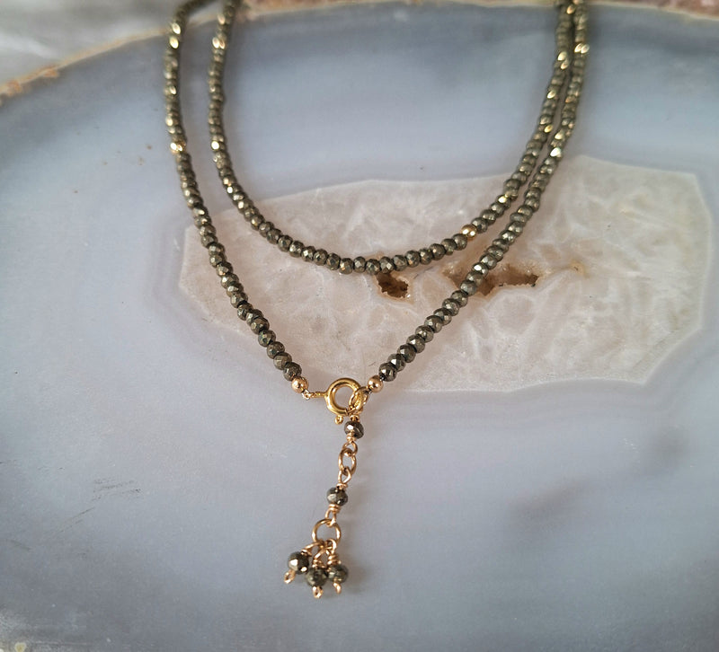 Wrap around ketting/armband van pyriet